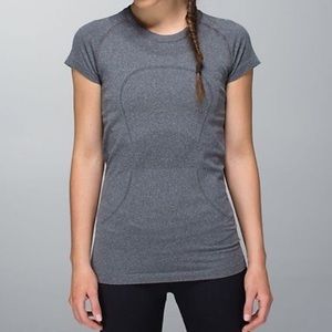 Gray lululemon t shirt